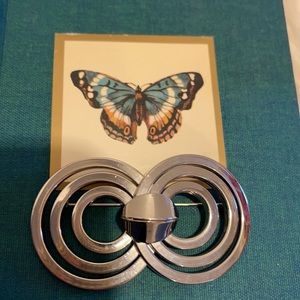 KRAMES OF NEW YORK BROOCH *VINTAGE*